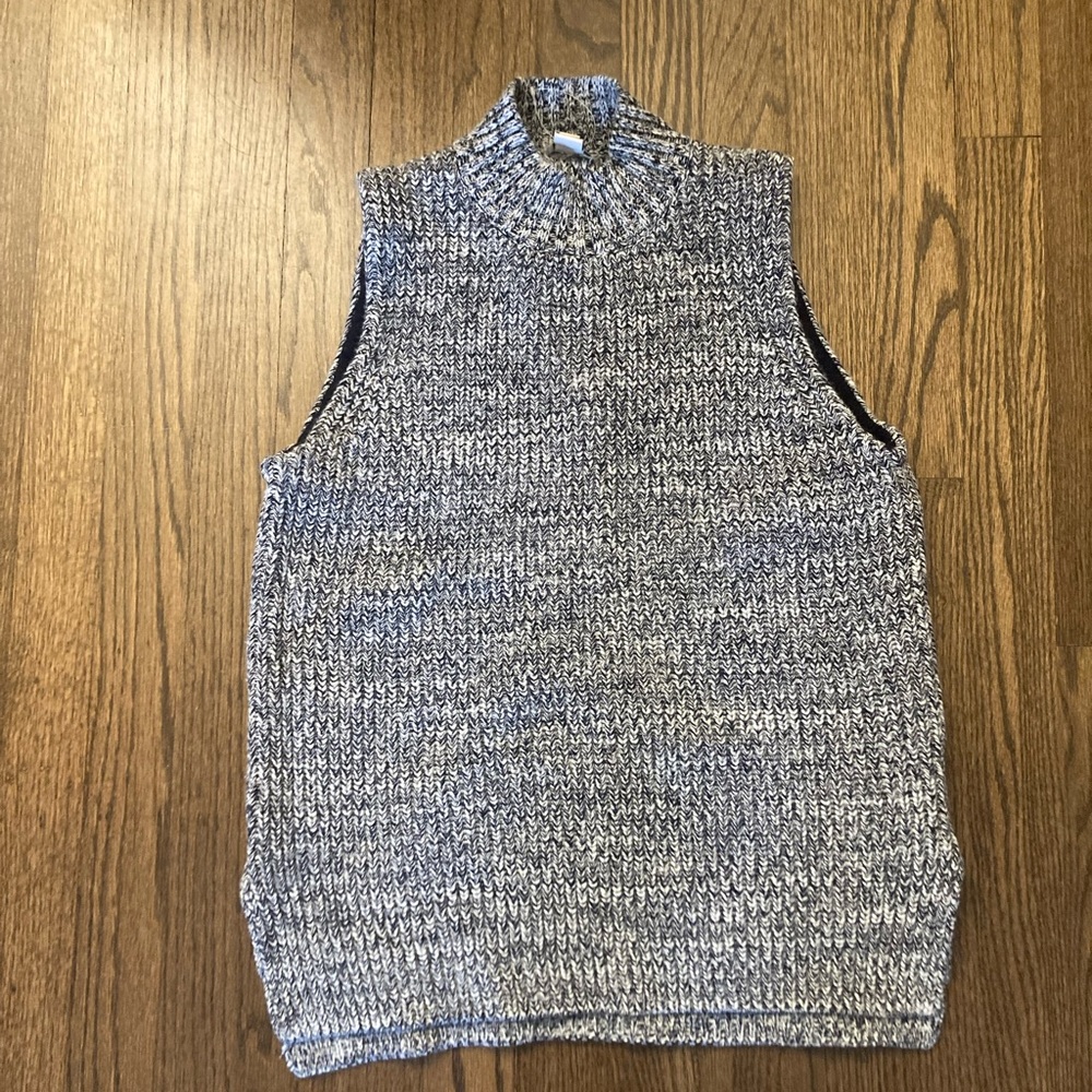 Women’s J.Crew factory sleeveless sweater